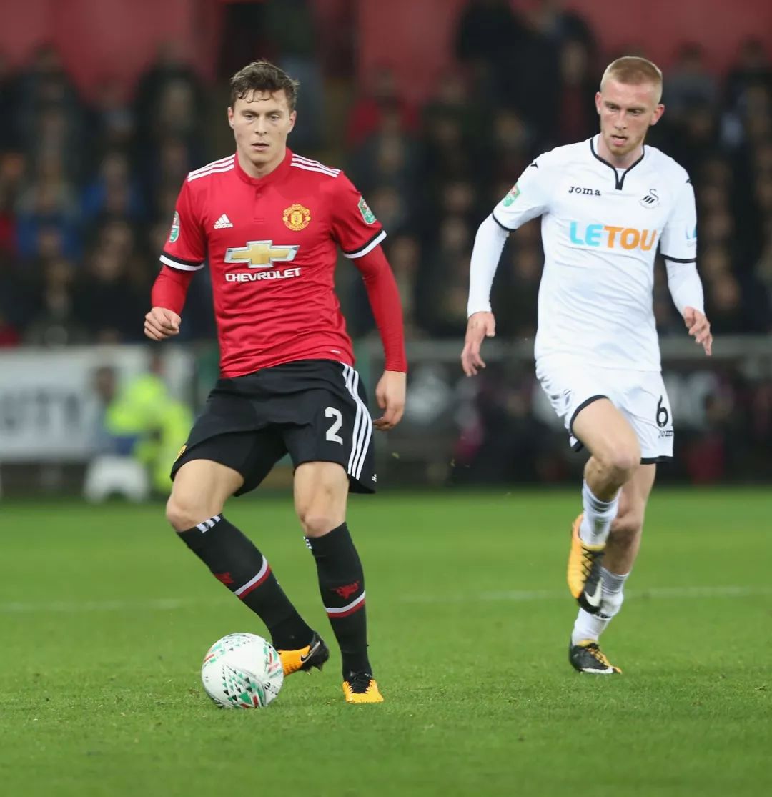 领球队跃上 领球队跃上